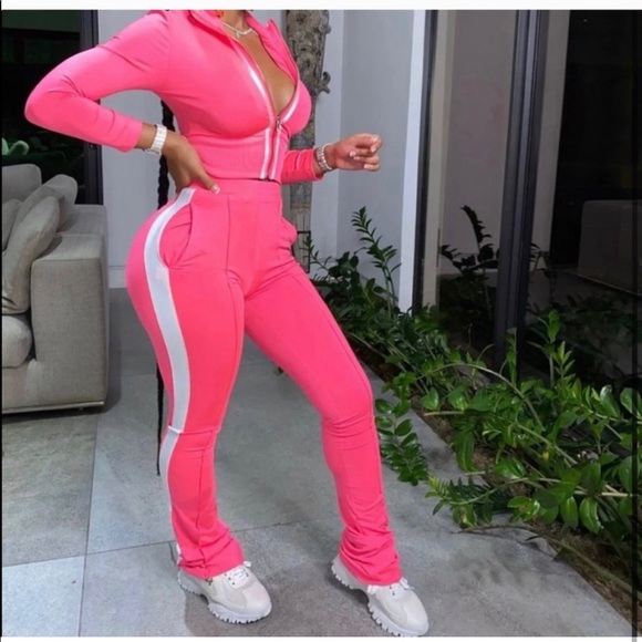 - Pink track suit - Picture 3 of 3